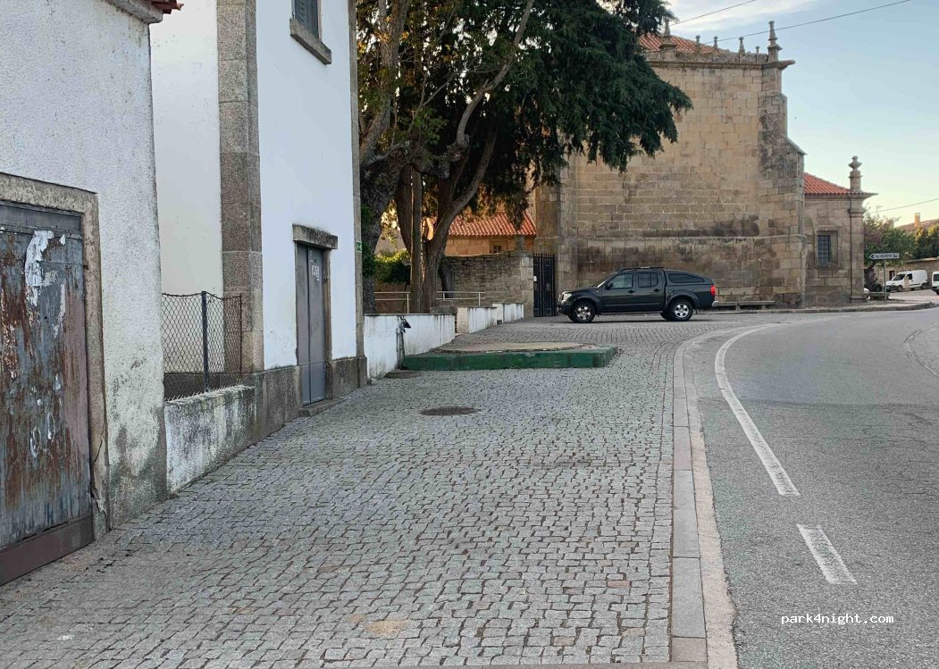 (6440) Escalhão - 2 Rua da Igreja — foto