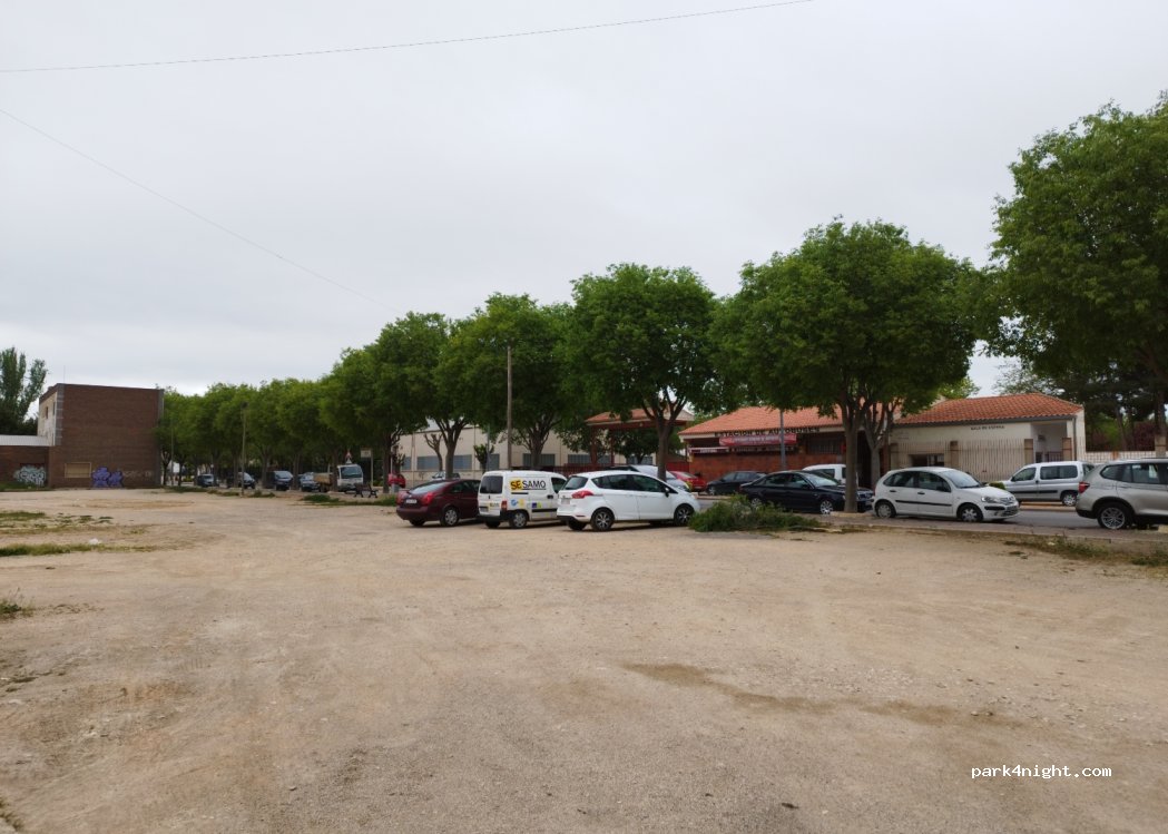 (02630) La Roda - 14 Avenida Reina Sofía — foto 2