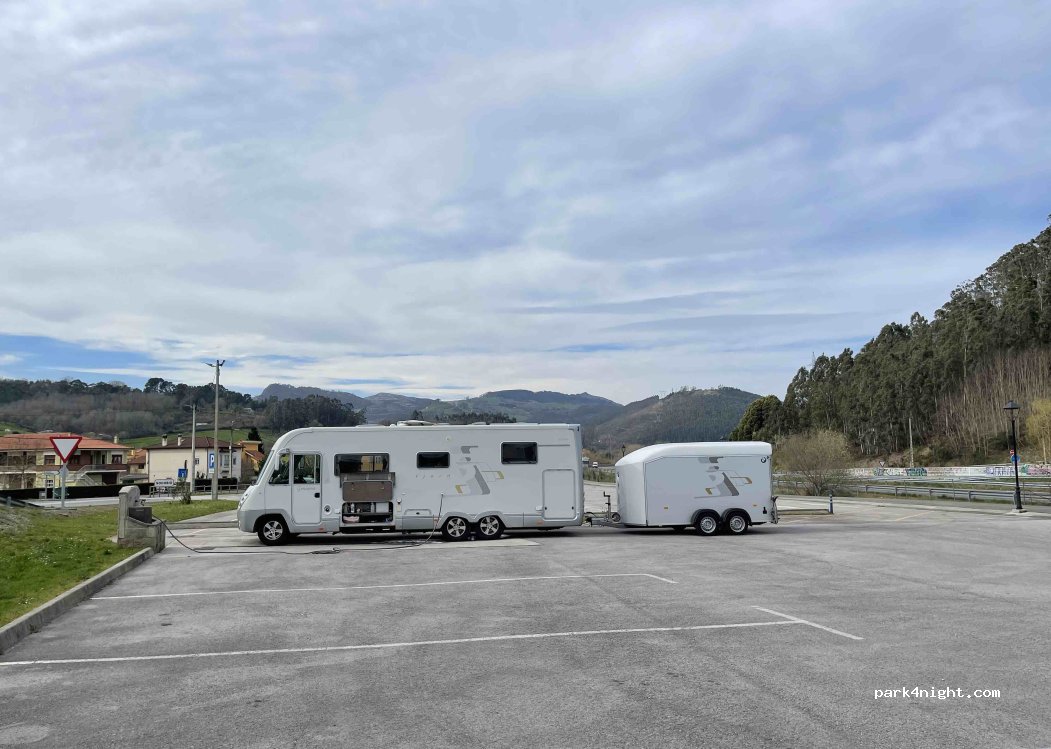 Área de Autocaravanas de Castañeda — foto 4