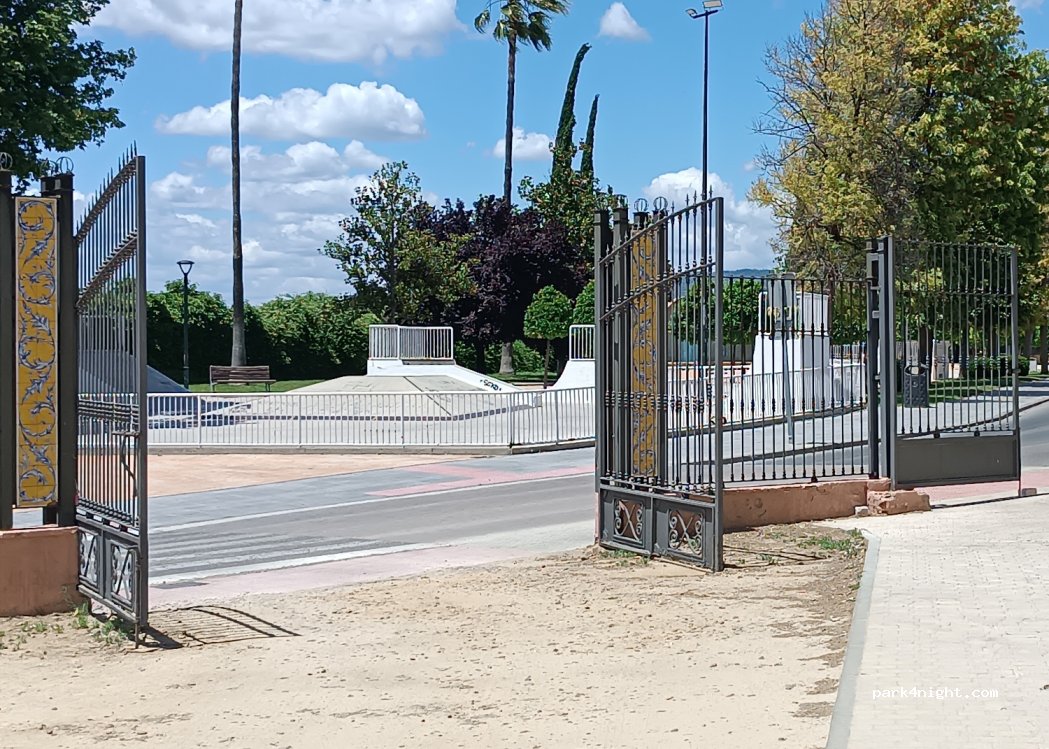 (23740) Andújar - 1 Paseo Colón — foto 3