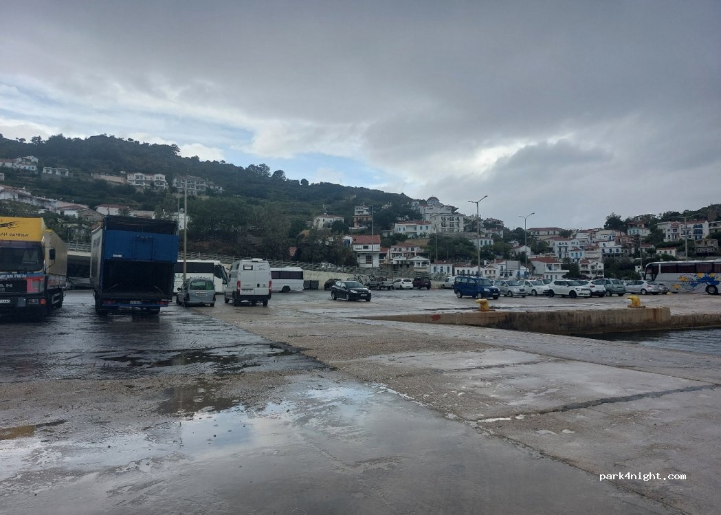 (833 02) Evdilos - Unnamed Road — foto 2