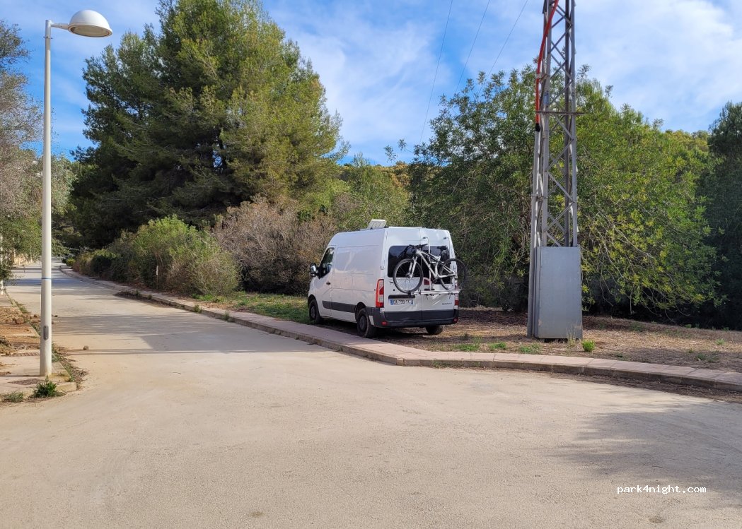 (03720) Benissa - 20 Plaça Poligono 28 — foto 2