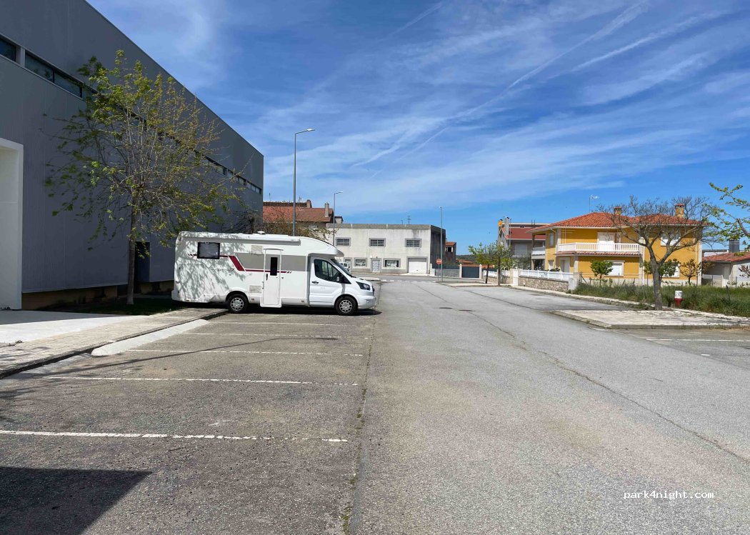 (5200-055) Bemposta - Unnamed Road — foto