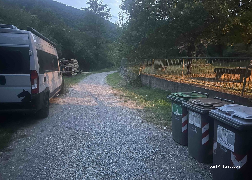 (16017) Isola del Cantone - 51 Via Montessoro — foto 3