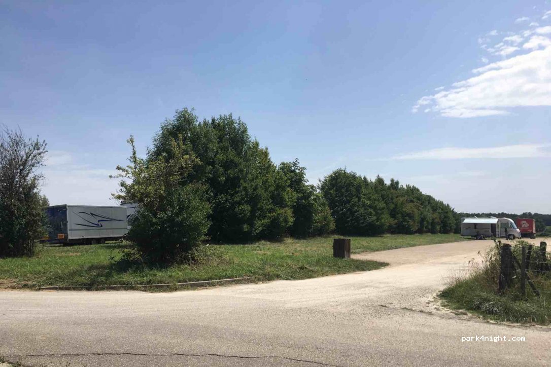 (51290) Giffaumont-Champaubert - D13 — foto