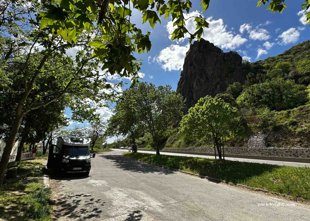(07400) Rochemaure - D86 — foto