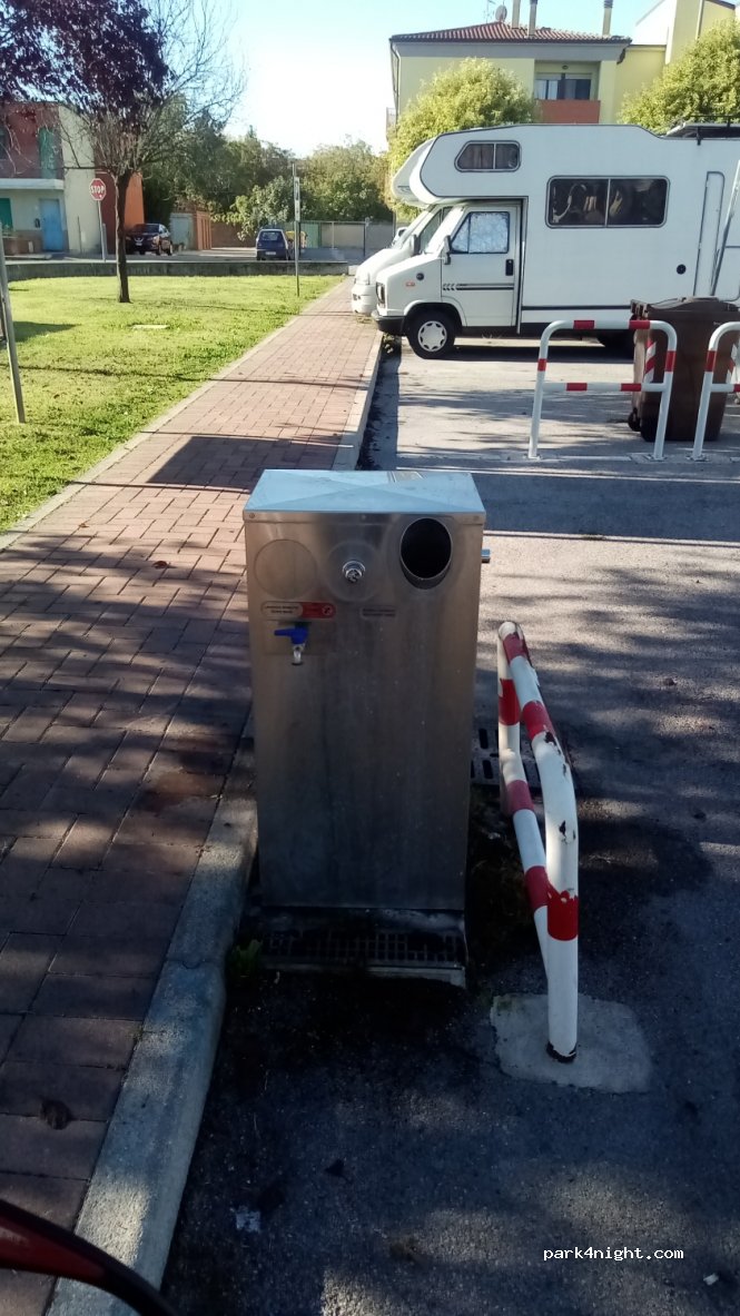 CENTO PIAZZALE 7 F.LLI GOVONI — foto 2