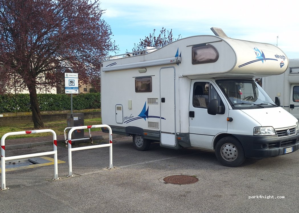 CENTO PIAZZALE 7 F.LLI GOVONI — foto 4