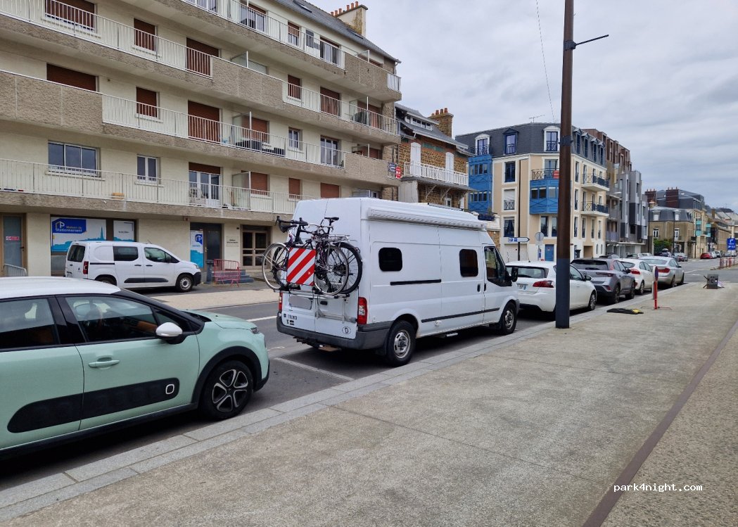 (35400) Saint-Malo - 7 Quai Duguay-Trouin — foto 2