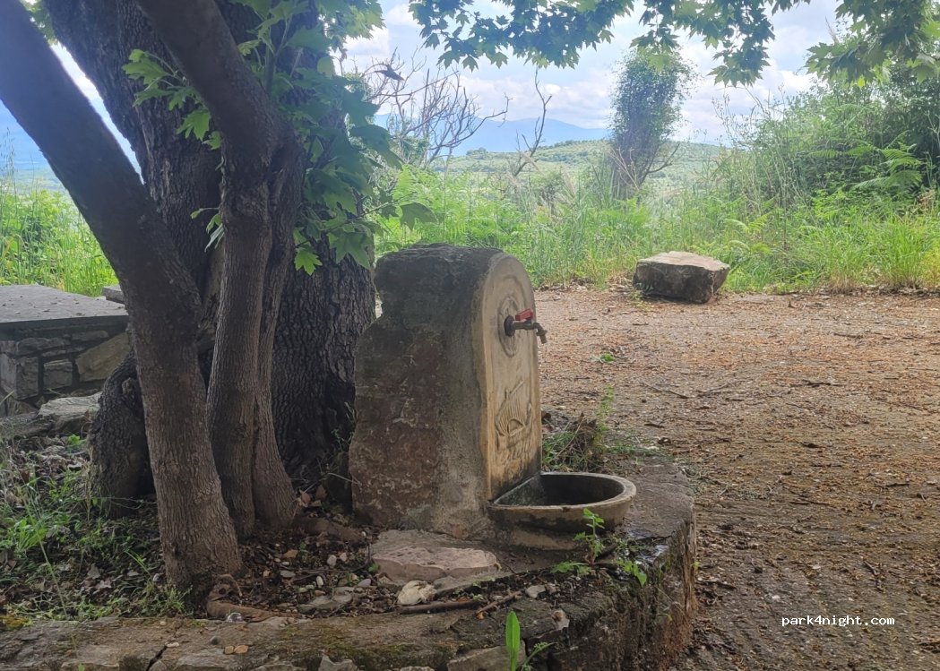 (270 62) Tripiti - Unnamed Road — foto