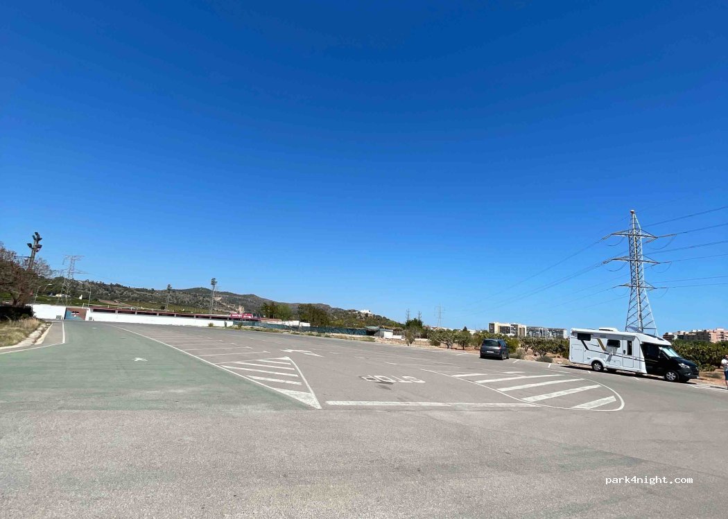 (46500) Sagunt - 192 Plaça N-9 Campo de Futbol — foto 2