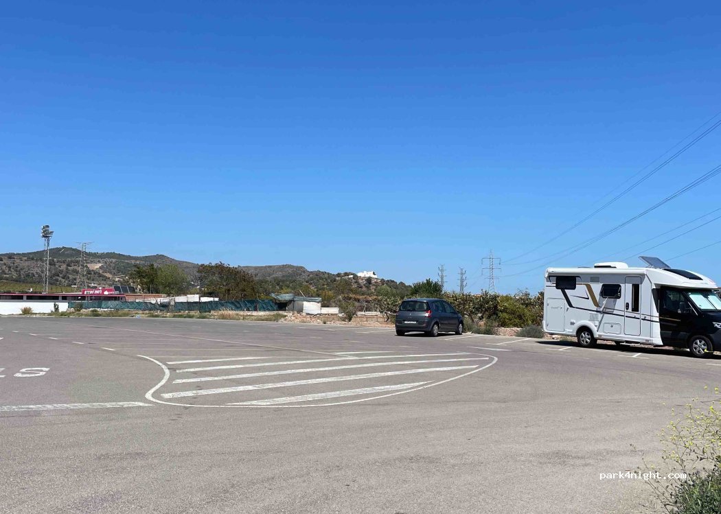 (46500) Sagunt - 192 Plaça N-9 Campo de Futbol — foto 3