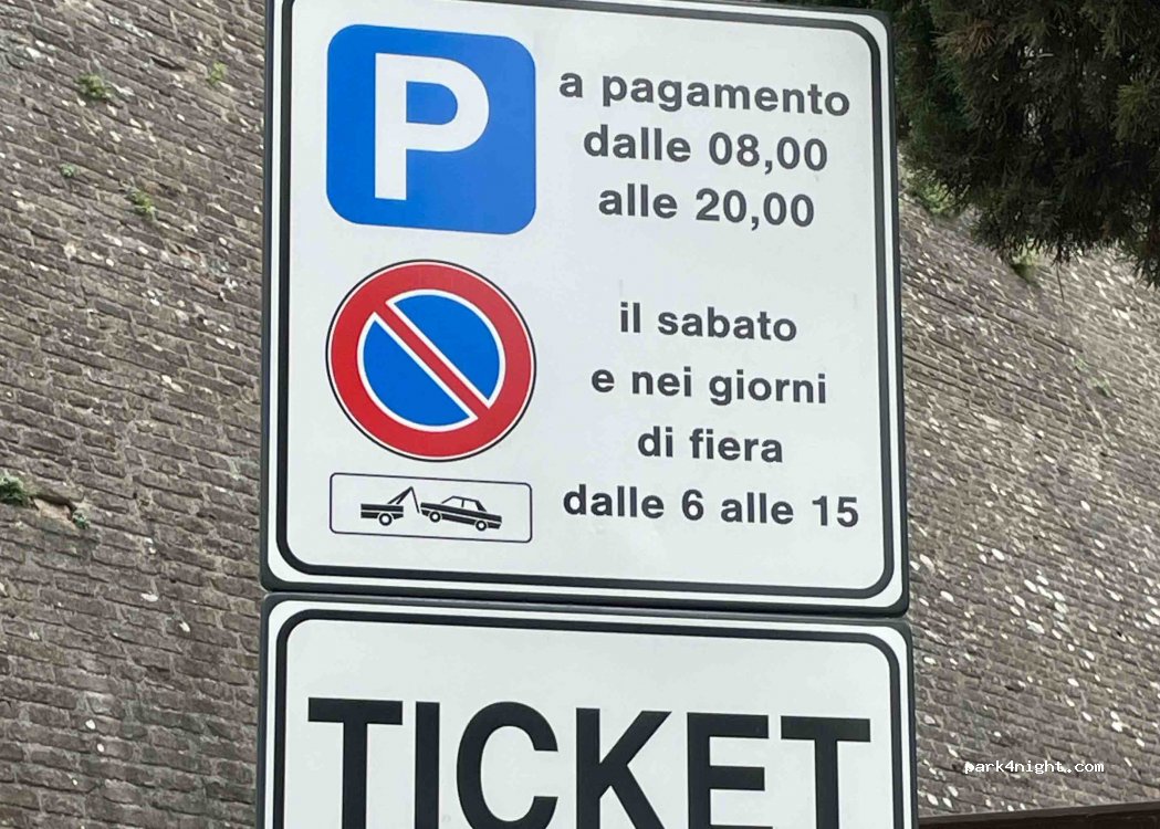 (61029) Urbino - Viale Bruno Buozzi — foto 4