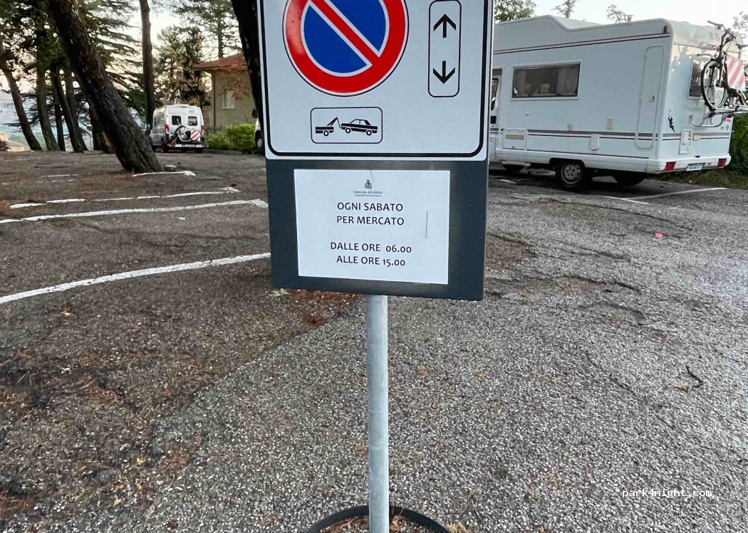 (61029) Urbino - Viale Bruno Buozzi — foto 5