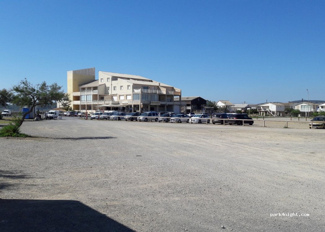 Aire de camping-cars Plage des Chalets — foto 3