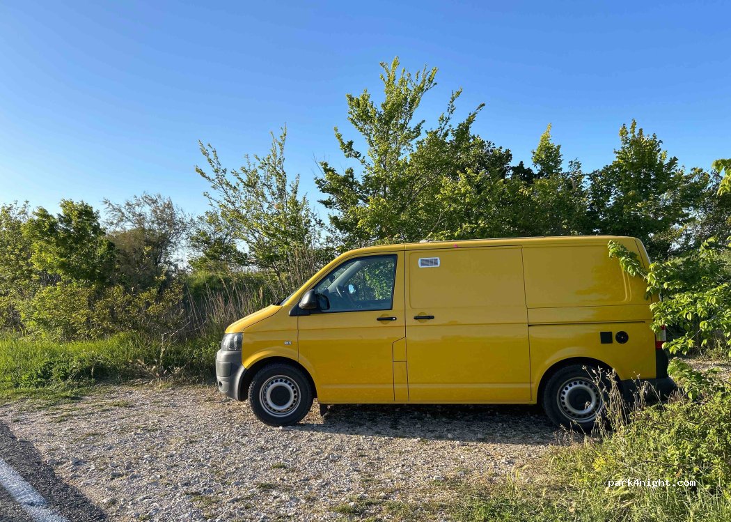 (13129) Arles - Route de la Mer — foto