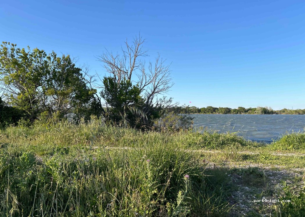 (13129) Arles - Route de la Mer — foto 2