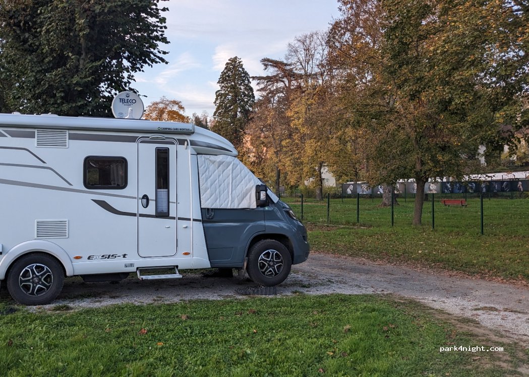 Aire de camping-cars de Bourbon-Lancy — foto 5