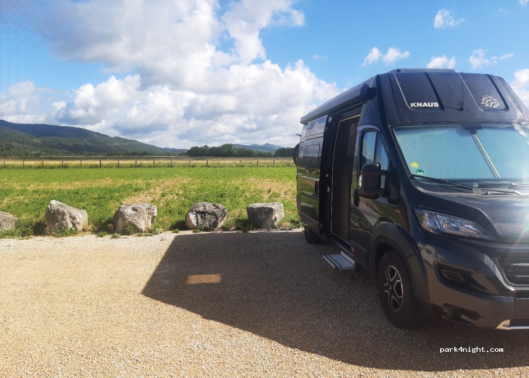 Aire de camping car Izernore — foto 4