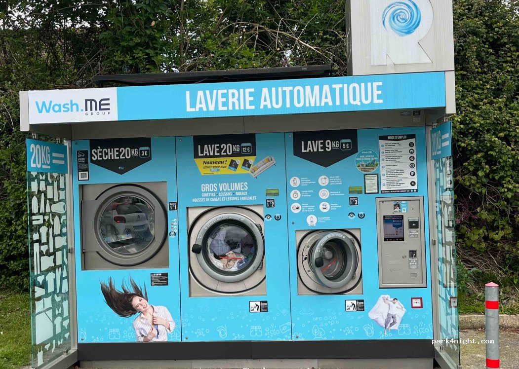 (38490) Les Abrets en Dauphiné - 76 Rue de la République — foto