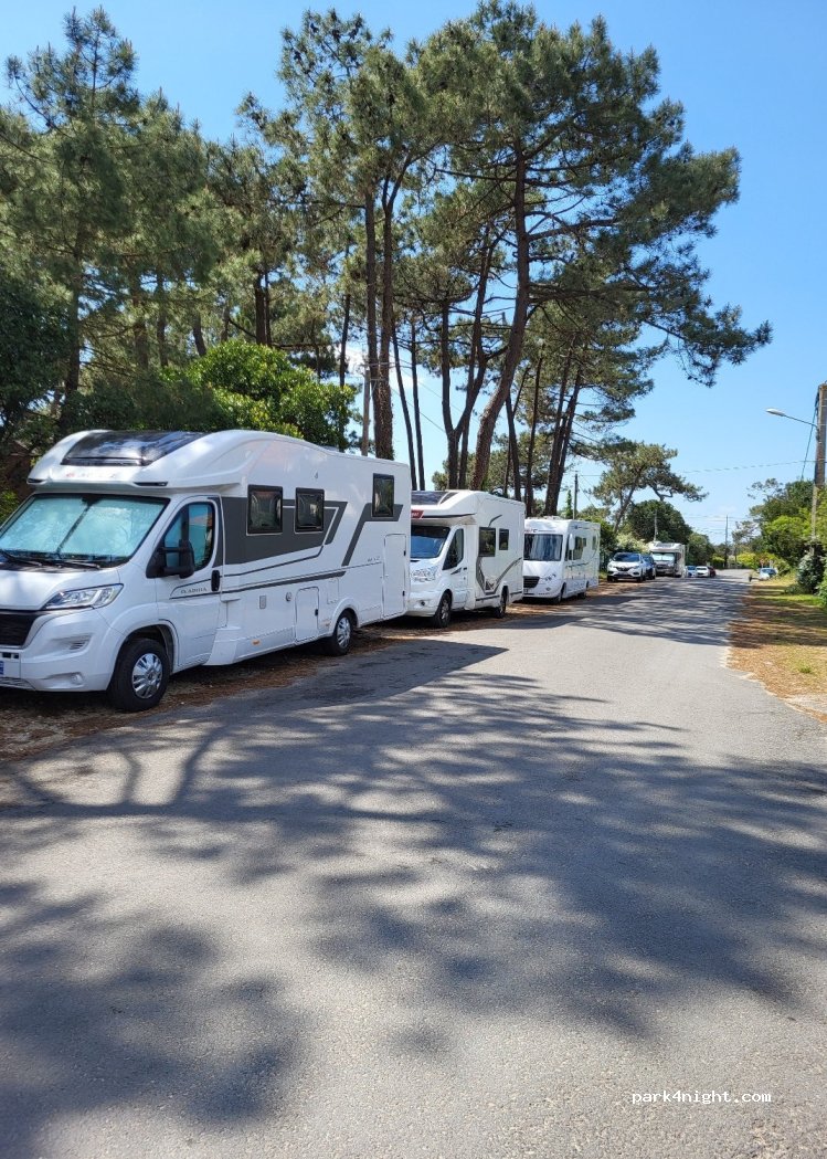 (33970) Lège-Cap-Ferret - 1 Avenue de la Douane Cap Ferret — foto