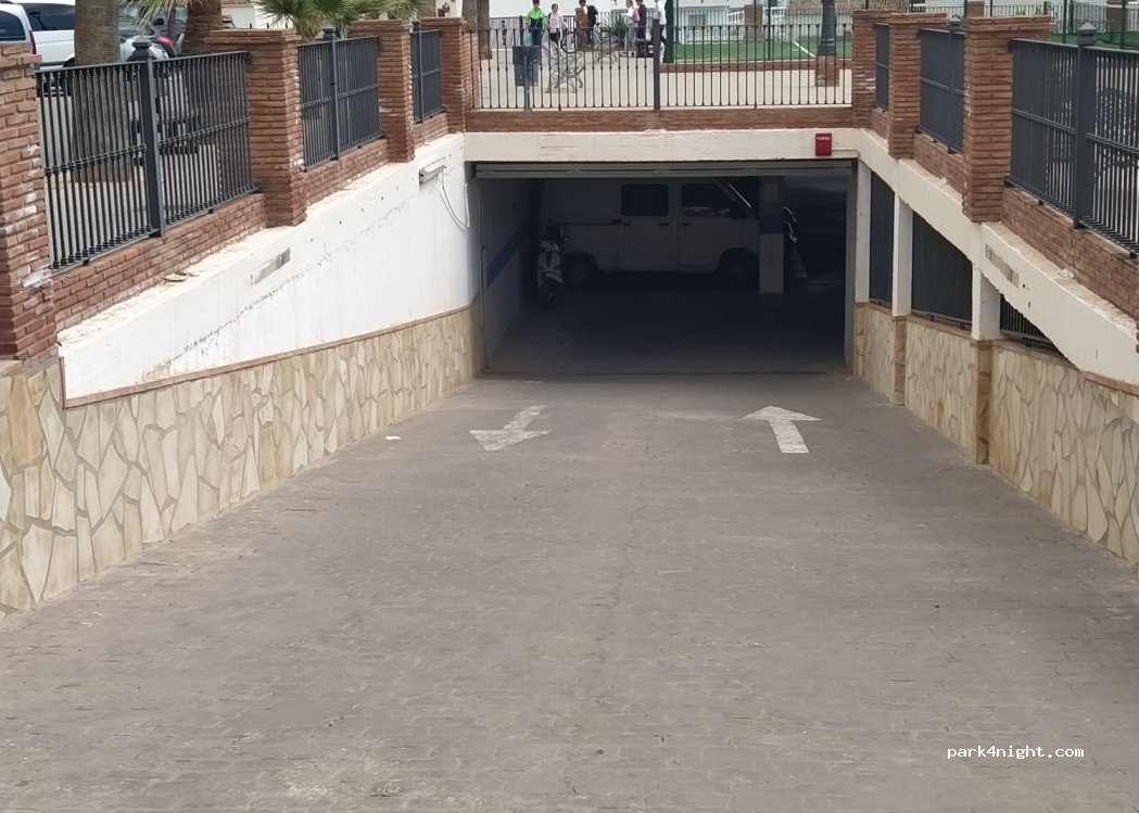 (29716) Canillas de Aceituno - 20 Avenida Andalucia — foto 2