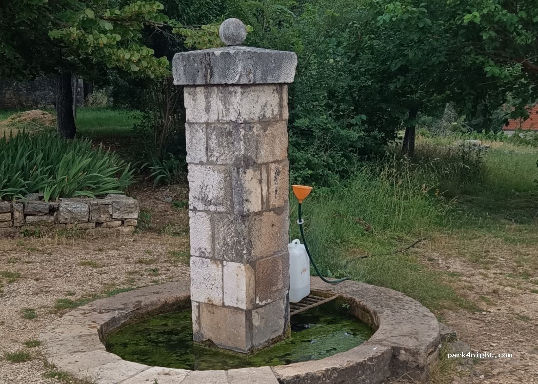 (23450) Kruševo - 27A Anići kod Crkve — foto