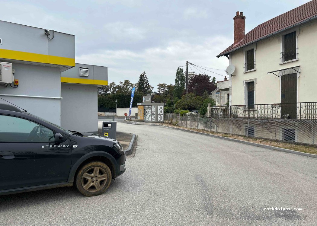 (71700) Tournus - 30 Avenue du Clos Mouron — foto 2