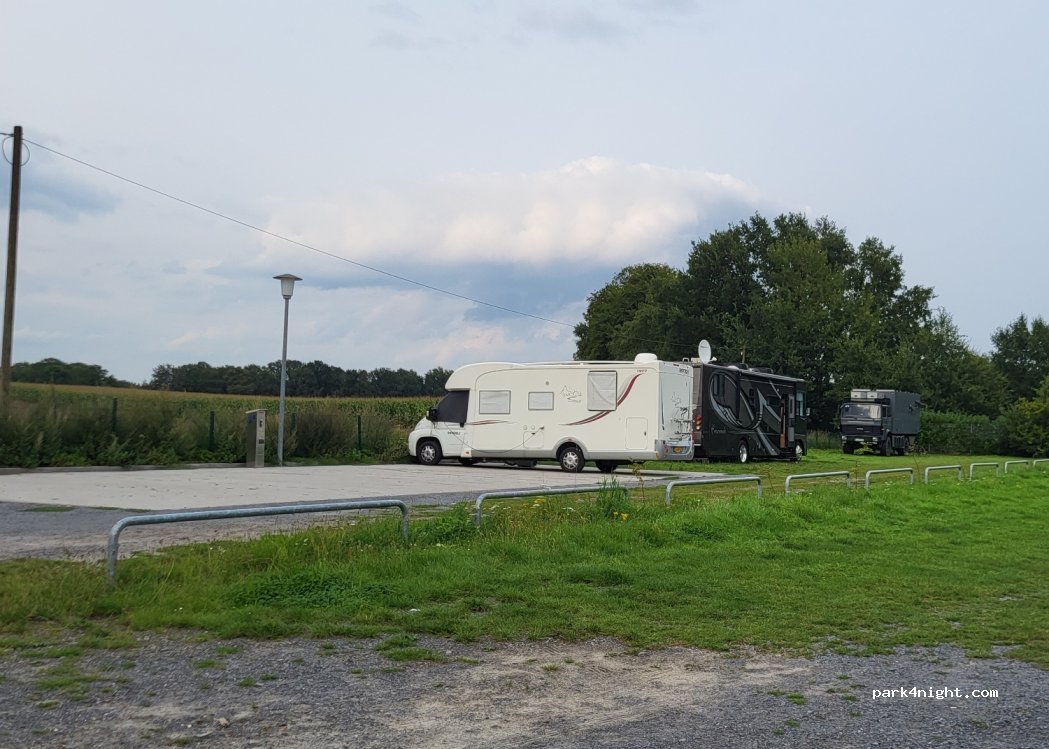 Wohnmobilstellplatz am Freibad Fürstenau — foto 3