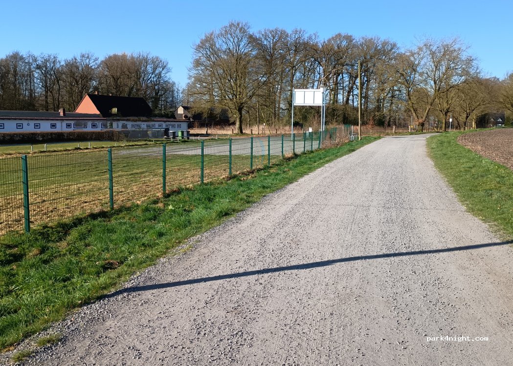 Wohnmobilstellplatz am Freibad Fürstenau — foto 5