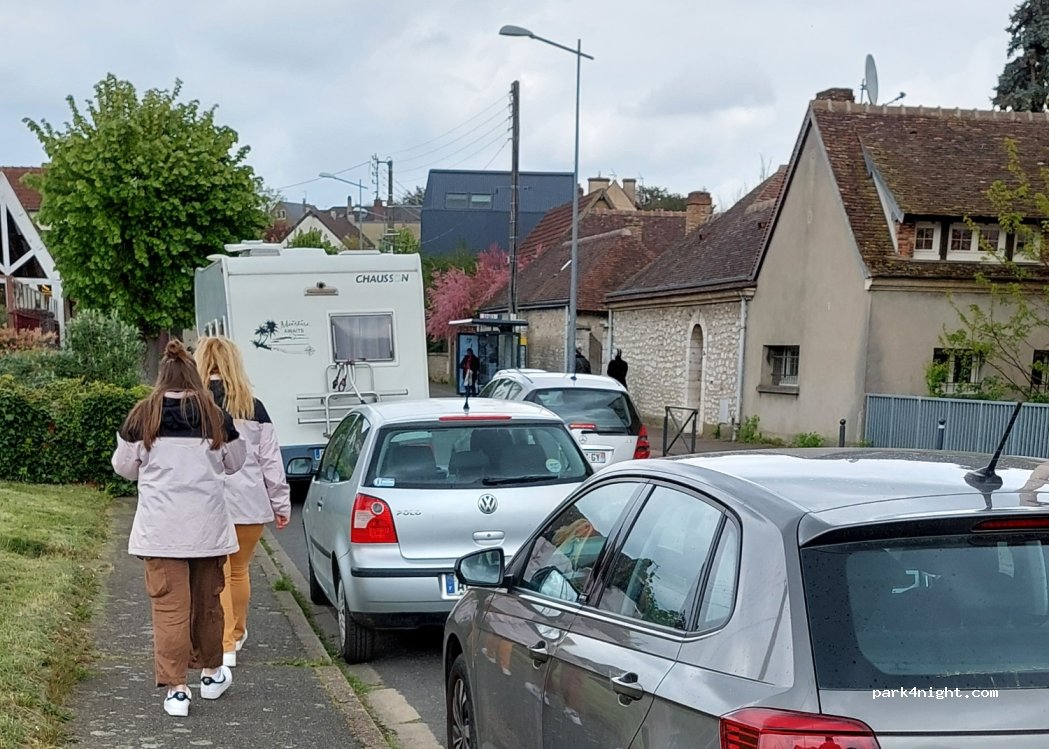 (28000) Chartres - 2 Rue Saint-Barthélémy — foto