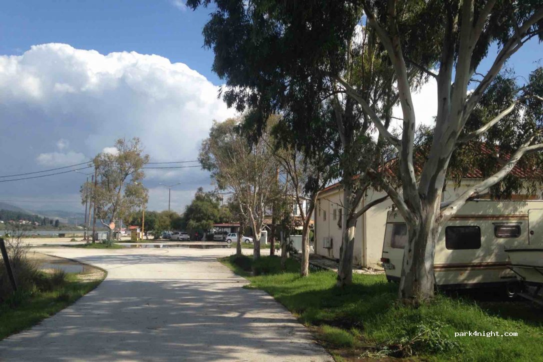 (463 00) Filiates - Unnamed Road — foto