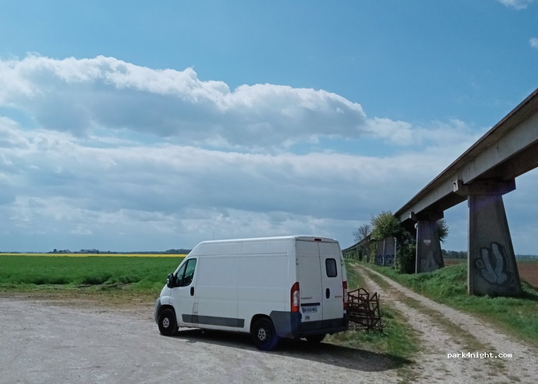 (45410) Artenay - 143 Route de Bucy — foto