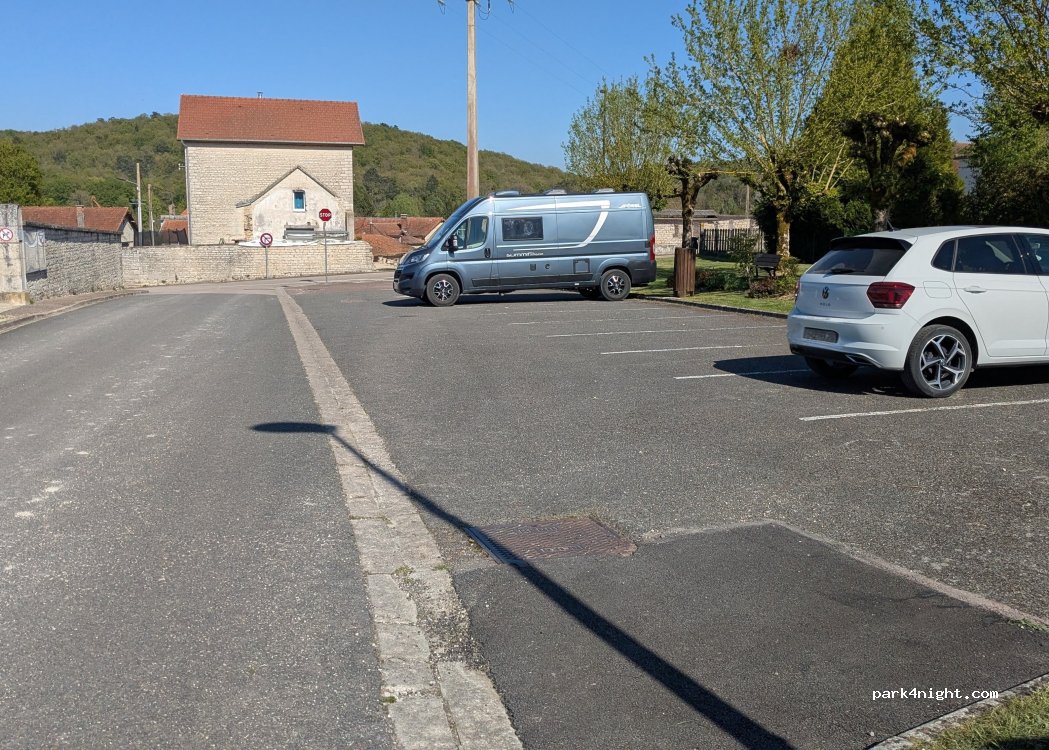 (10310) Bayel - 4 Rue de Verdun — foto 2
