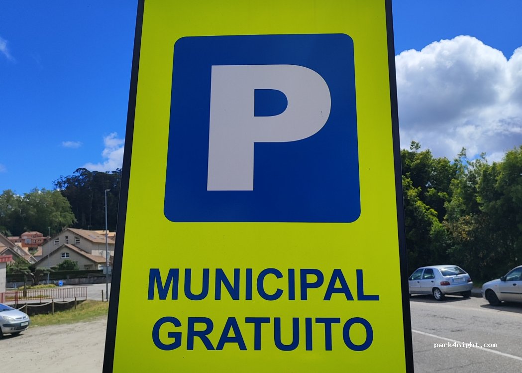 (36380) Gondomar - 8 Avenida Don Diego Sarmiento de Acuña — foto 3