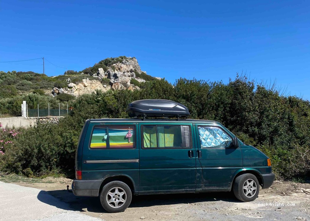 (740 53) Lampi - Unnamed Road — foto