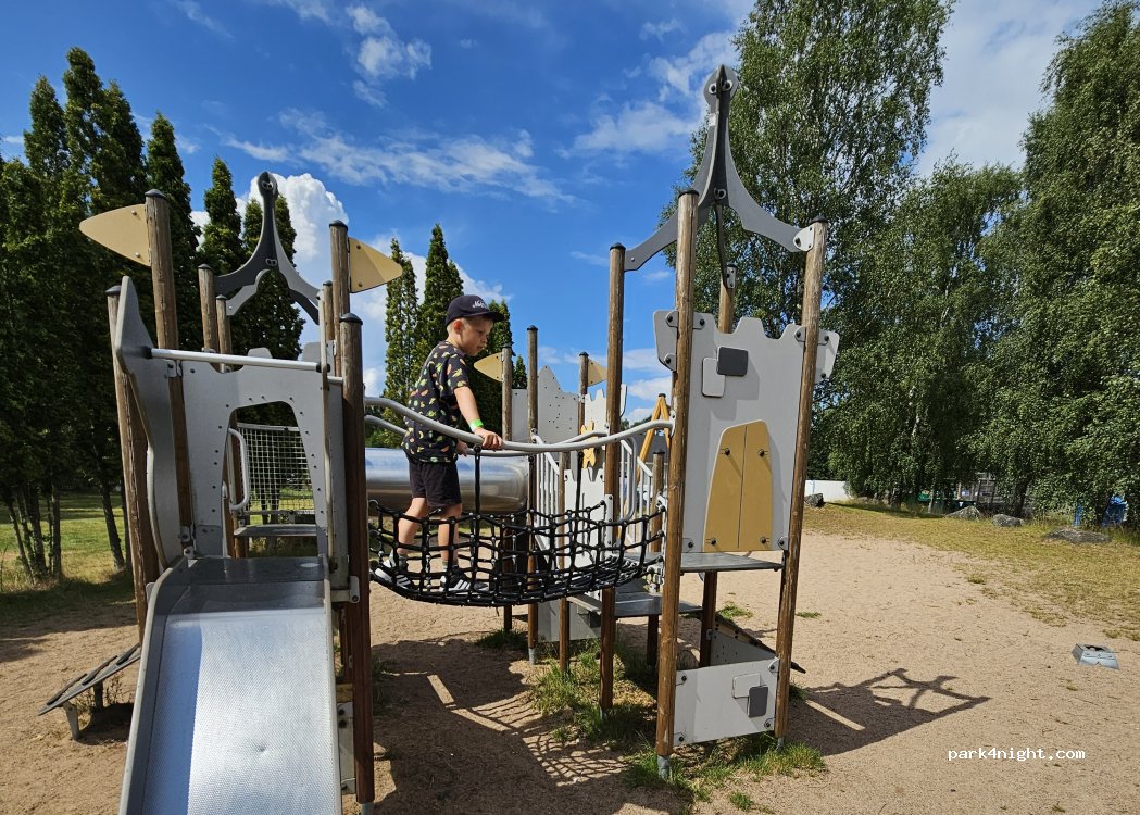 Skara Sommarland camping — foto