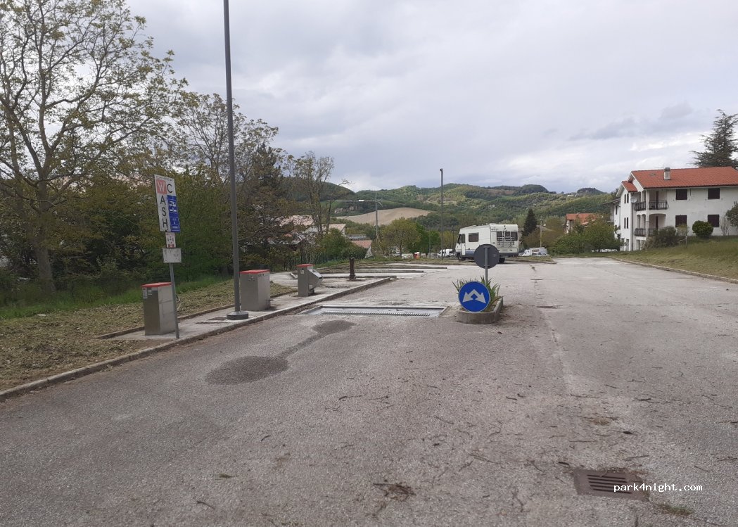 (62035) San Lorenzo Al Lago - 12 Via B. Gigli — foto