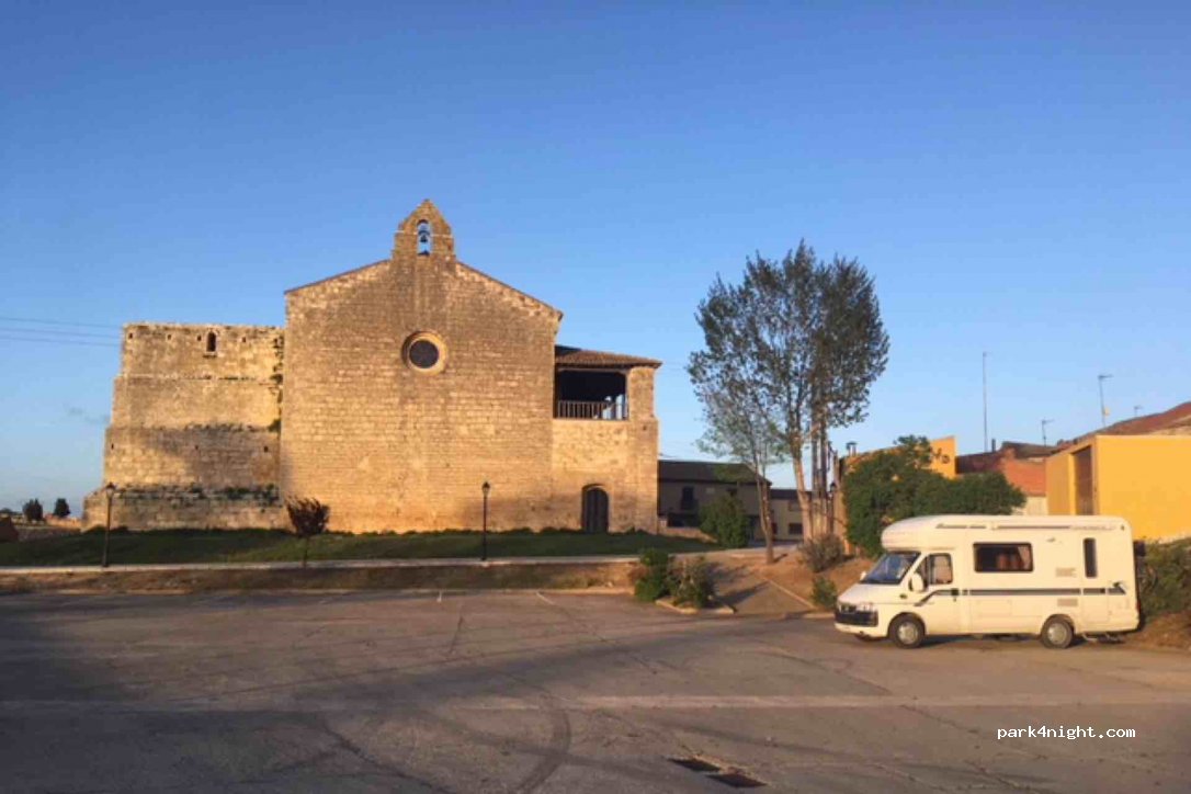 (34310) Becerril de Campos - 4 Carretera Monzón — foto 2