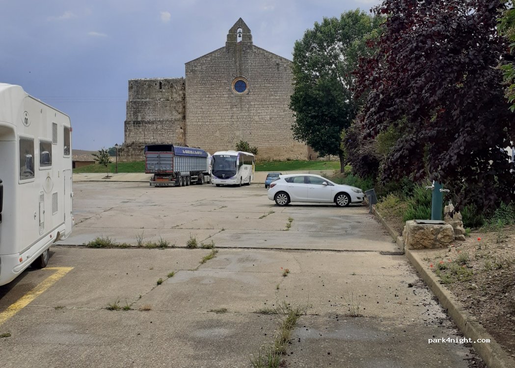 (34310) Becerril de Campos - 4 Carretera Monzón — foto 3