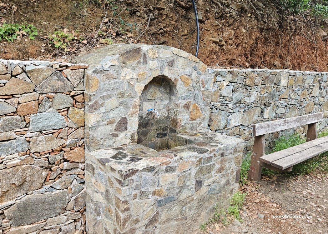 (2863) Kampos - Unnamed Road — foto