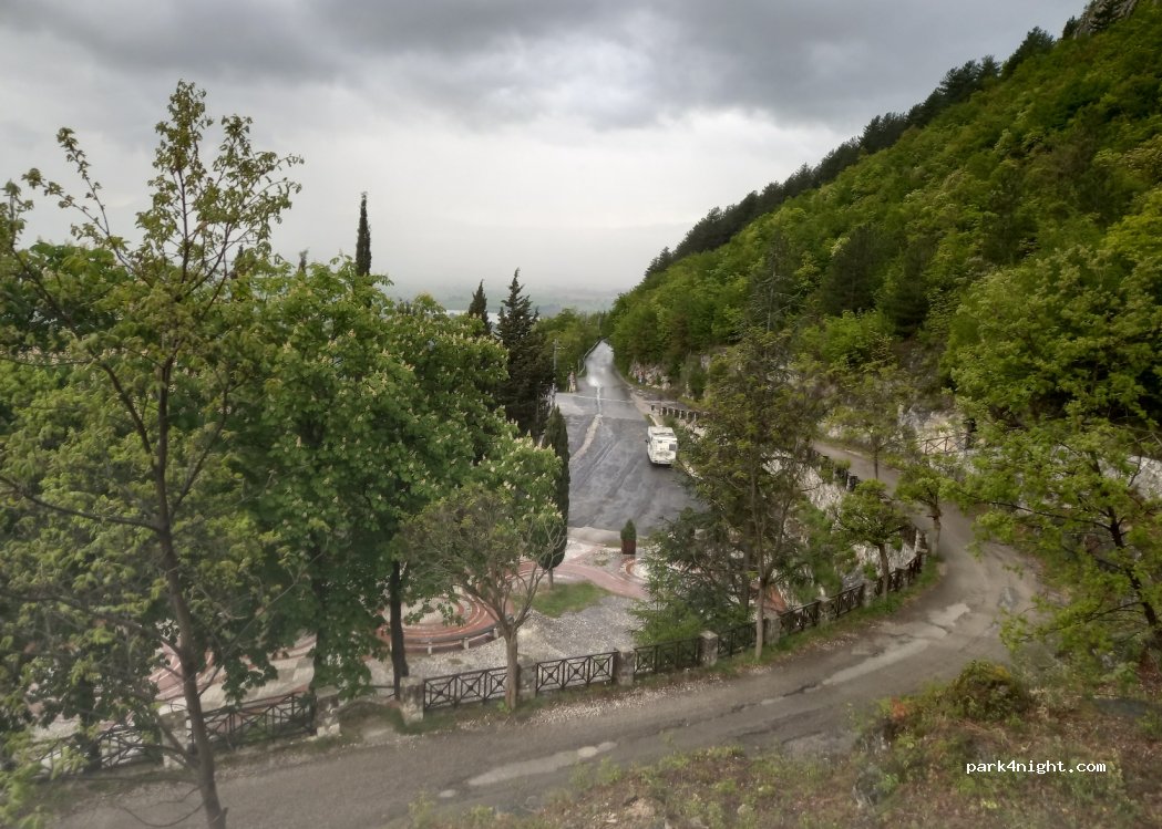 (02018) Poggio Bustone - Via S. Giacomo — foto
