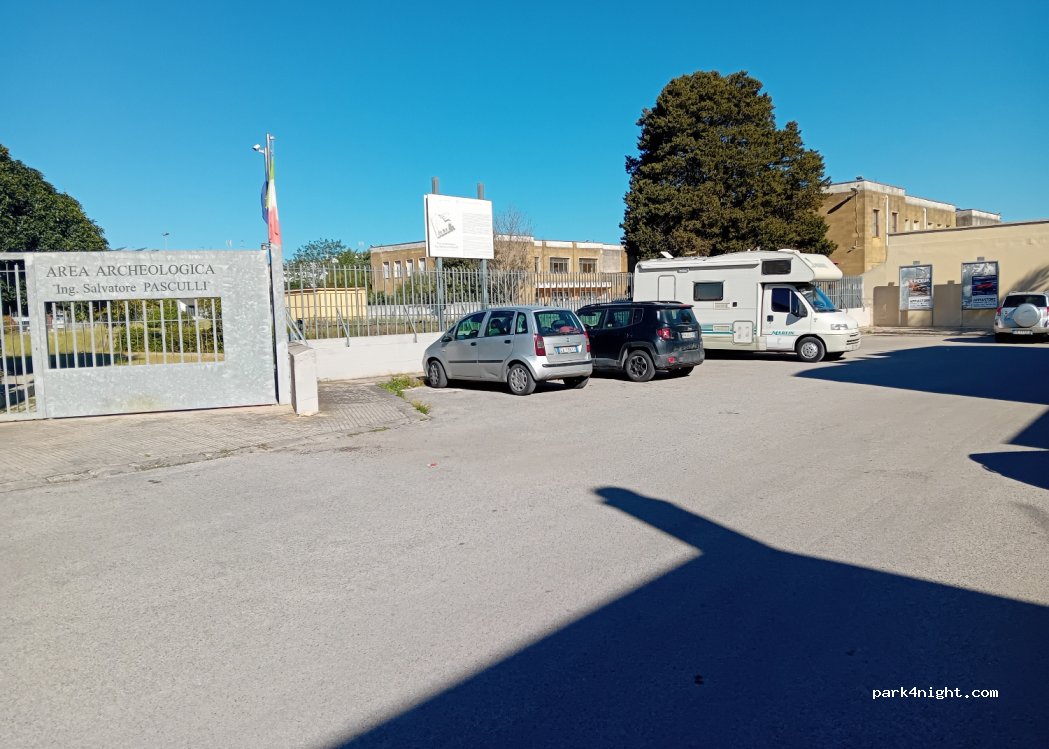 (72024) Oria - 1 Via Francesco Petrarca — foto