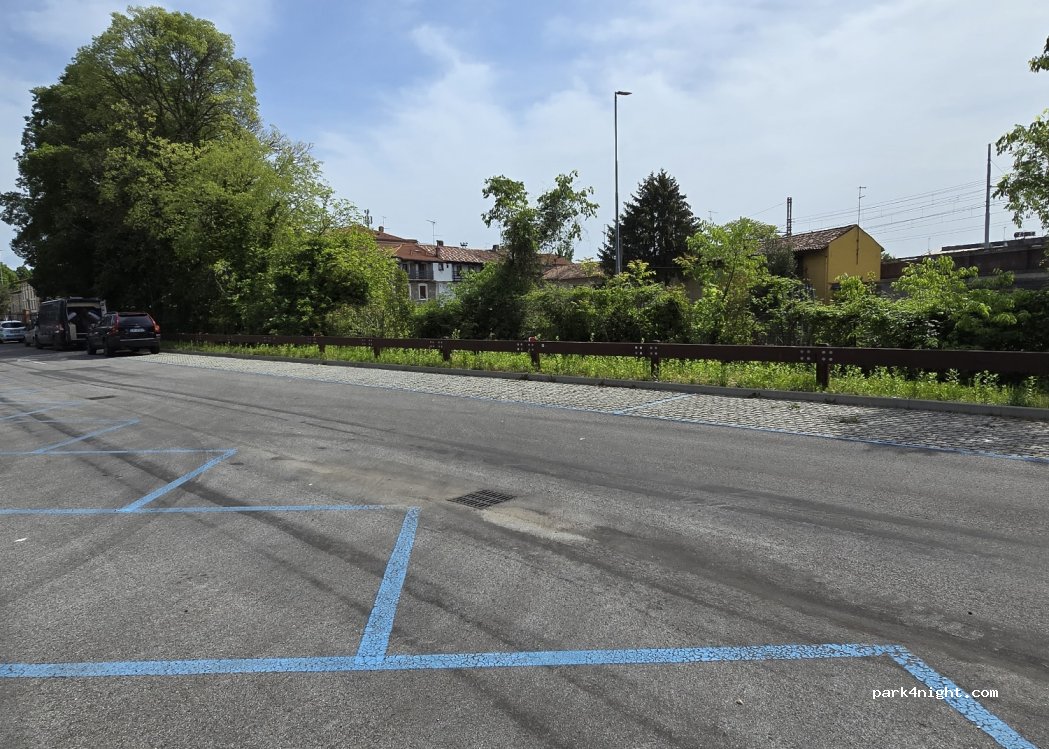 (33100) Udine - 70 Via della Roggia — foto