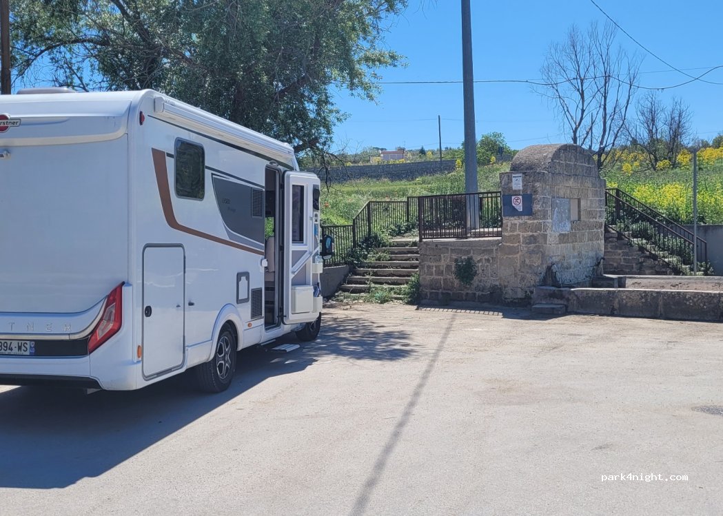 (70024) Gravina in Puglia - SP52 — foto
