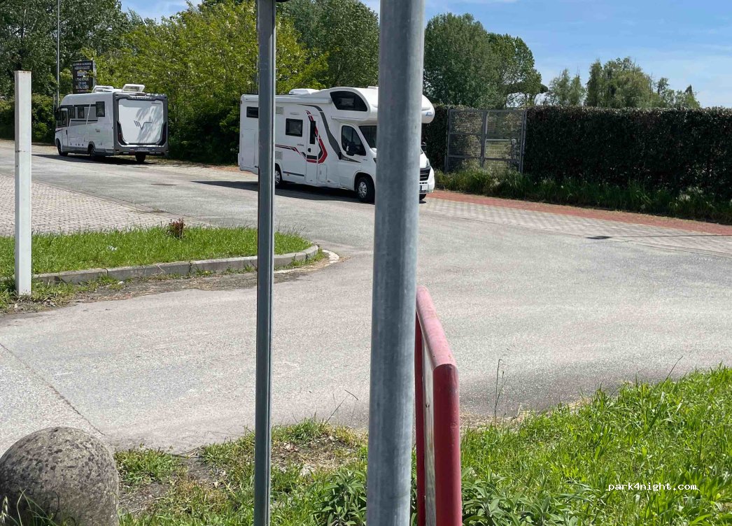 (55041) Camaiore - 1 Viale John Fitzgerald Kennedy — foto
