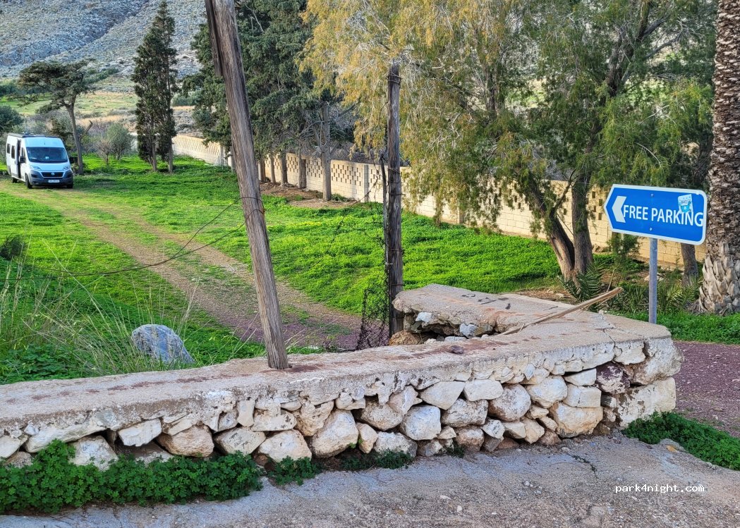 (723 00) Kato Zakros - Unnamed Road — foto 3