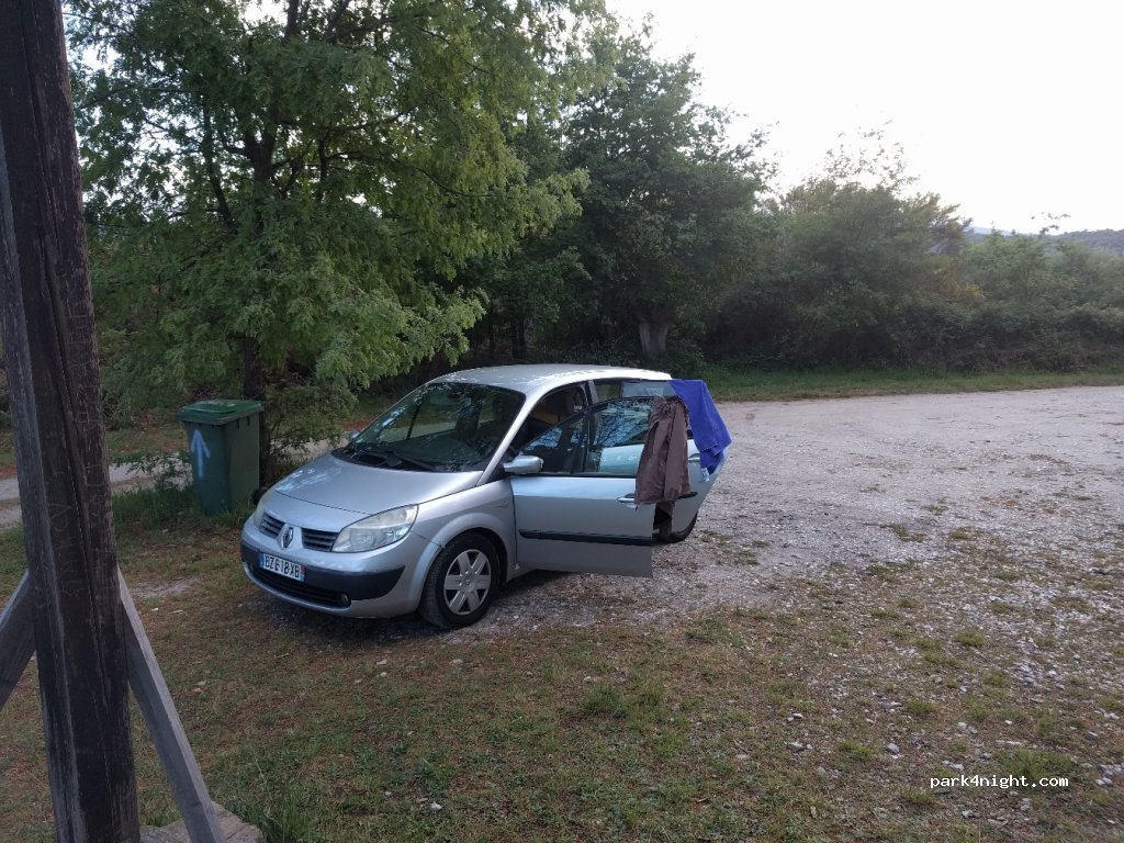 (27424) Sober - Unnamed Road — foto