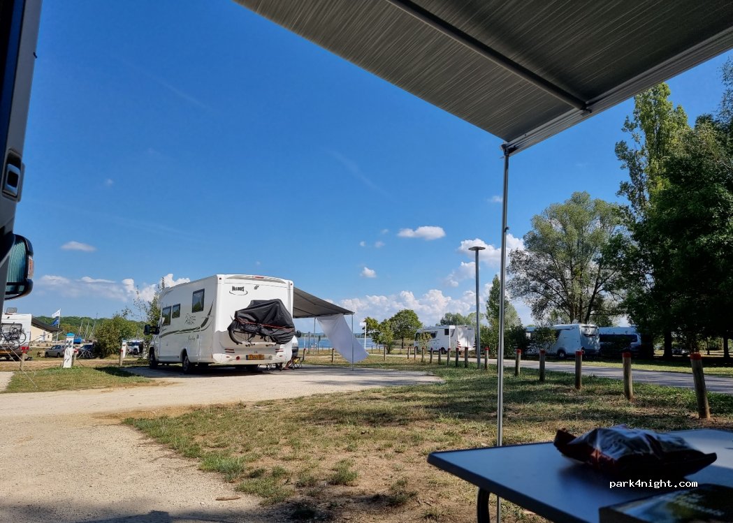 Aire de camping-car Heudicourt — foto 3