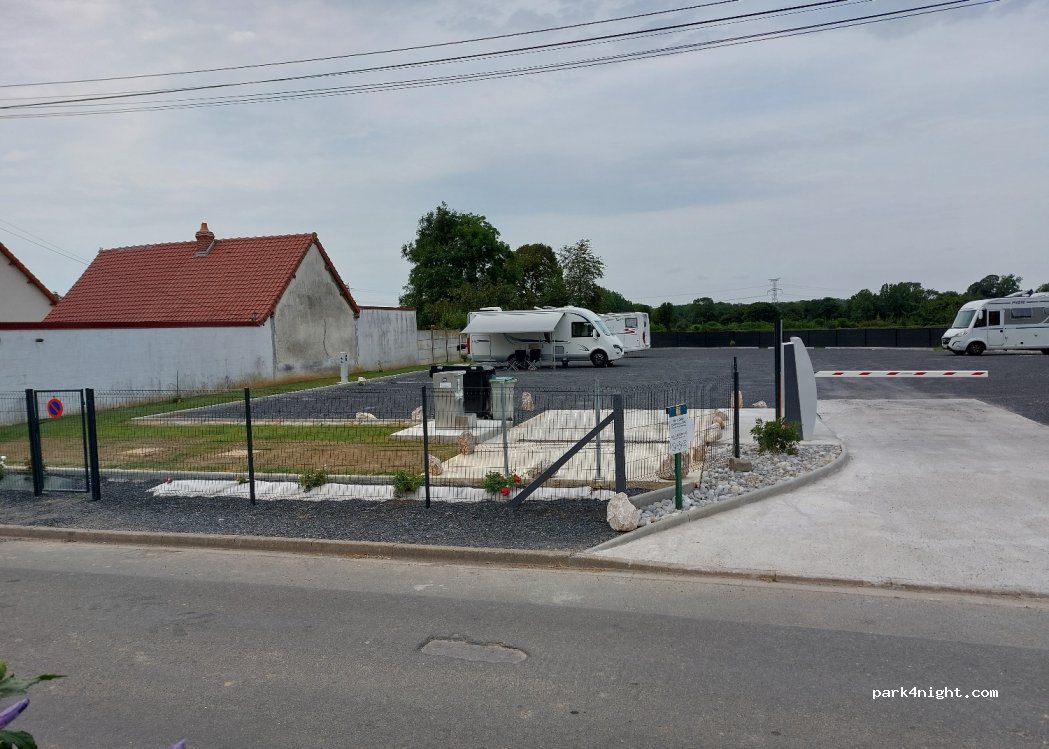 Aire de camping car de Tours-en-vimeu — foto 3